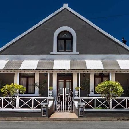 Lord Carnarvon Guesthouse エクステリア 写真