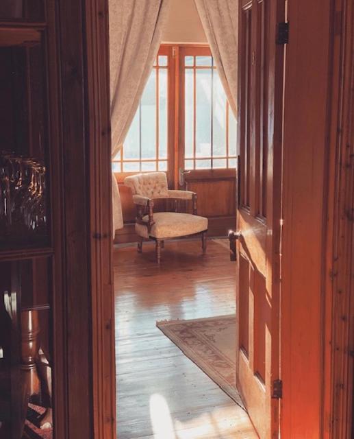 Lord Carnarvon Guesthouse エクステリア 写真